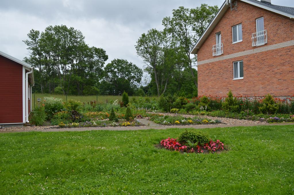 Guest House Kalnu Pupoli Šenheida Exterior foto